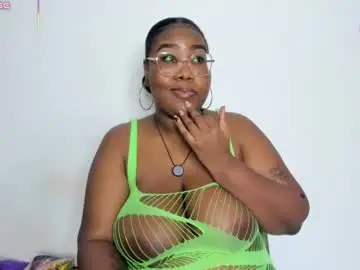 Chaturbate Free Porn Cam of darnellqueen