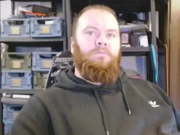 Chaturbate Nude Webcam of irishdaddy24