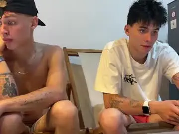 Chaturbate Live Sex Cam of lil_addy