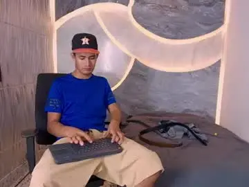 Chaturbate Sex Chat of nio_klouds_