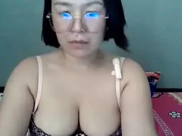 Chaturbate Watch Live Sex Cams of hot_emma1112