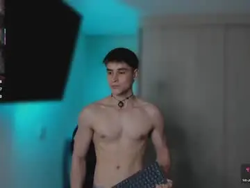 Chaturbate Best live sex cam show of thomklein