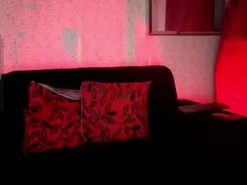 Chaturbate Adult Video Chat of tomboy_and_skinny23_pm