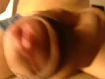 Chaturbate Live Sex Cam of withbothhandsplease