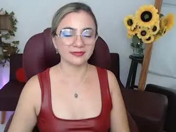 Chaturbate Adult Video Chat of lilly_milf