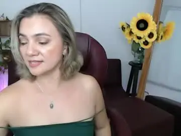 Chaturbate Adult Webcam of lilly_milf