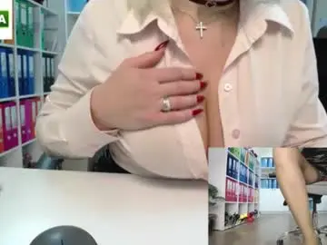 Chaturbate Live Sex Cam of sweetiilover