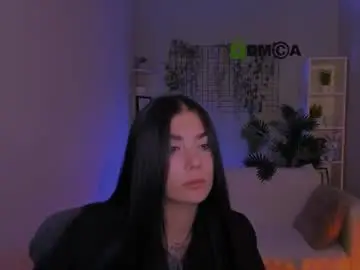 Chaturbate Live Sex Cam of vikkykisss