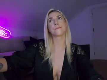 Chaturbate Live Sex Cam of allayah