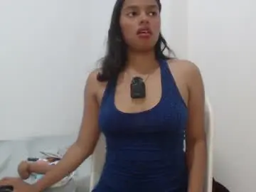Chaturbate Free Porn Cam of ambar_queent