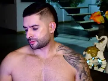 Chaturbate Live Sex Cam of lukhass