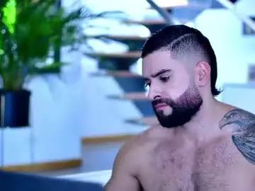 Chaturbate Nude Webcam of lukhass