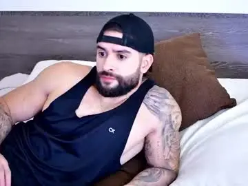 Chaturbate Live Sex Cam of lukhass
