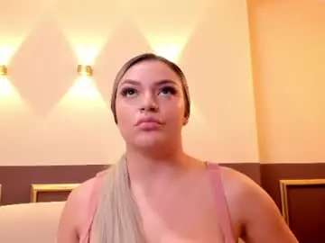 Chaturbate Best live sex cam show of milaowens