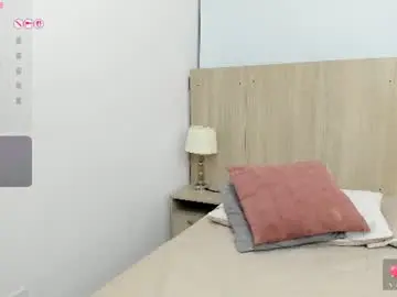 Chaturbate Watch Live Sex Cams of kira_dubois