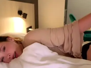 Chaturbate Watch Live Sex Cams of bitter_moon
