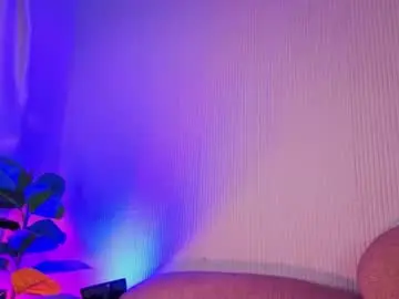 Chaturbate Live Sex Cam of sky_rosee