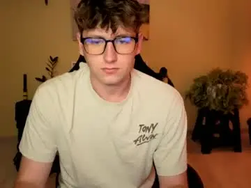 Chaturbate Live Porn of hotboyshorny