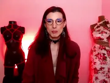 Chaturbate Live Sex Cam of moira_hot