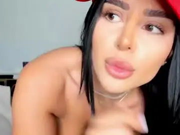 Chaturbate Live Porn of moniqueeass
