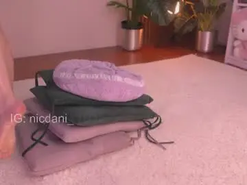 Chaturbate Live Sex of nicdani_1