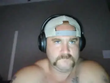 Chaturbate Watch Live Sex Cams of bearded4urpleasure