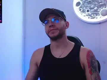 Chaturbate Live Sex Cam of sammuelrogers21