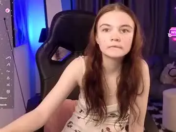 Chaturbate Best live sex cam show of emmasmall