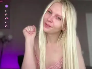 Chaturbate Live Sex Cam of kitty_dora