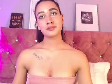 Chaturbate Live Sex Cam of nikibrice