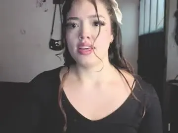 Chaturbate Live Sex Cam of oliviabluee10