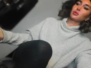 Chaturbate Live Sex Cam of transnextdoor_
