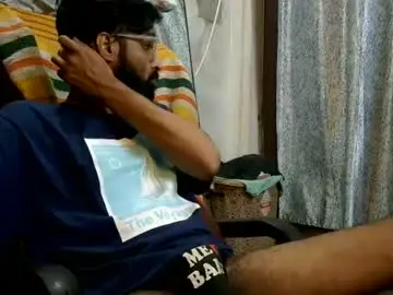 Chaturbate Adult Webcam of desi_boy799417