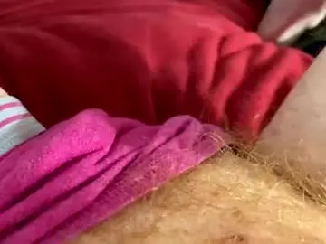 Chaturbate Live Sex Cam of mykittyneedsuu