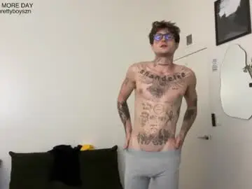 Chaturbate Adult Webcam of prettyboyszn