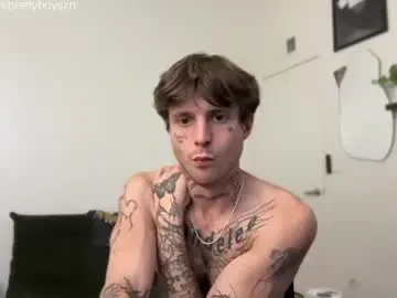Chaturbate Live Sex Cam of prettyboyszn