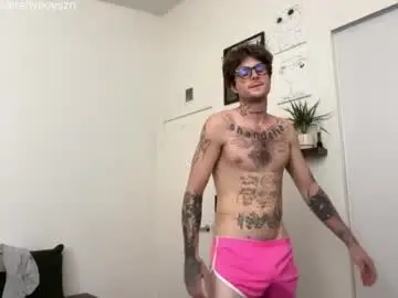 Chaturbate Live Sex Cam of prettyboyszn