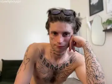 Chaturbate Sex Cam of prettyboyszn