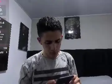 Chaturbate Live Sex Cam of adam_walker_1