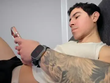 Chaturbate Live Sex Cam of andresjuan92