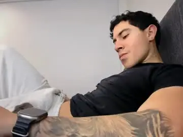 Chaturbate Live Sex Cam of andresjuan92