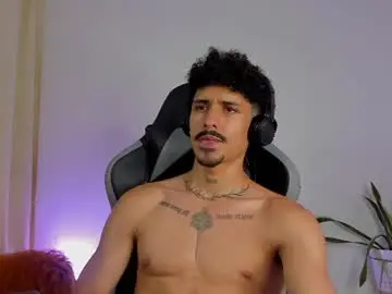 Chaturbate Best live sex cam show of lukeetaylor_