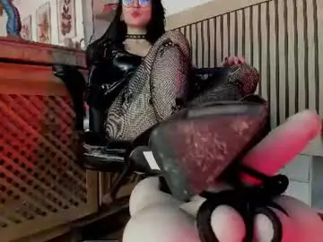 Chaturbate Live Sex of madame_ibby