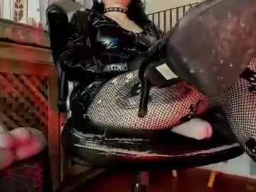 Chaturbate Live Sex of madame_ibby