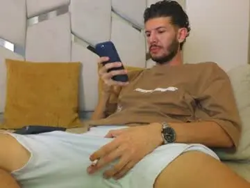 Chaturbate Nude Webcam of max_tayloor