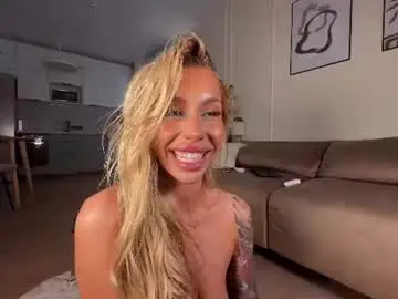 Chaturbate Live Sex Cam of creambaby1