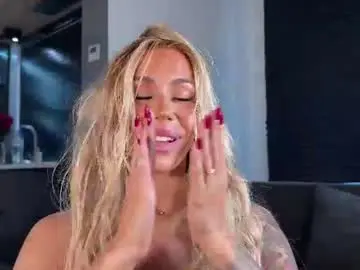 Chaturbate Live Sex of creambaby1