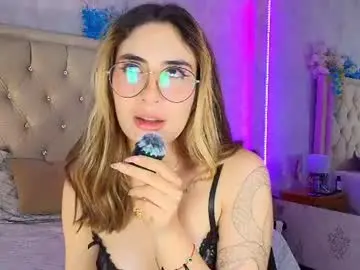 Chaturbate Live Sex Cam of mila_smirnovavk