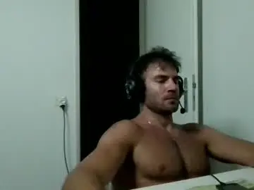 Chaturbate Nude Webcam of alphah_hunk