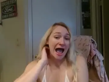 Chaturbate Free Porn Cam of braindeadbetty